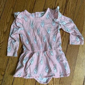 Monica + Andy Peace Sign Onesie Dress - Size 9-12 Months